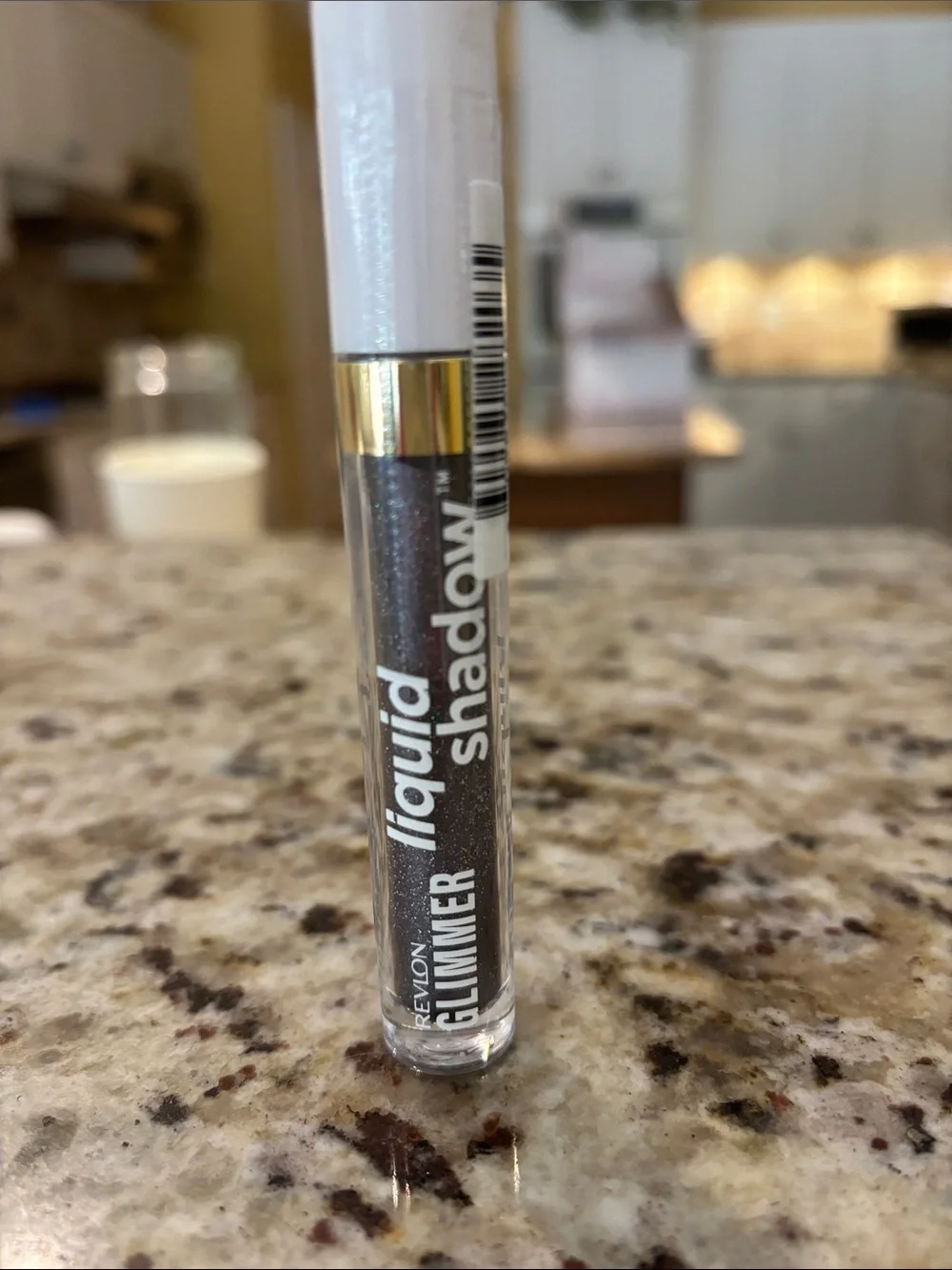 Revlon Glimmer Liquid Shadow in Glimmerverse